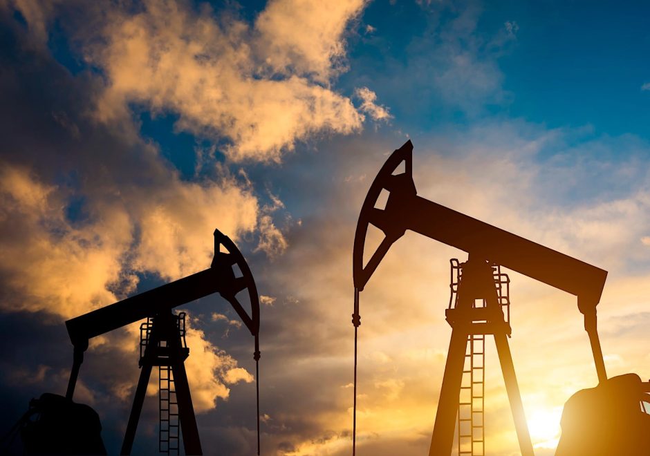 oil-pump-sunset-world-oil-industry